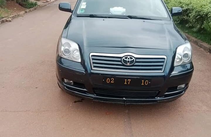 Toyota Avensis 2004 occasion Yaoundé complet