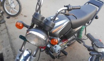 Moto Bajaj Boxer occasion à vendre à Douala complet