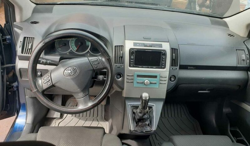 Toyota Corolla verso 2008 occasion Europe Yaoundé complet