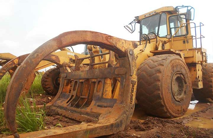 Location engin Chargeuse sur pneus Caterpillar 966F à Douala complet