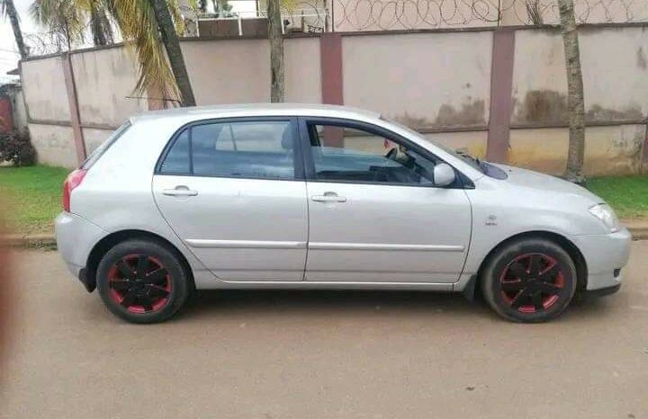 TOYOTA Corolla 115 2004 Yaoundé complet