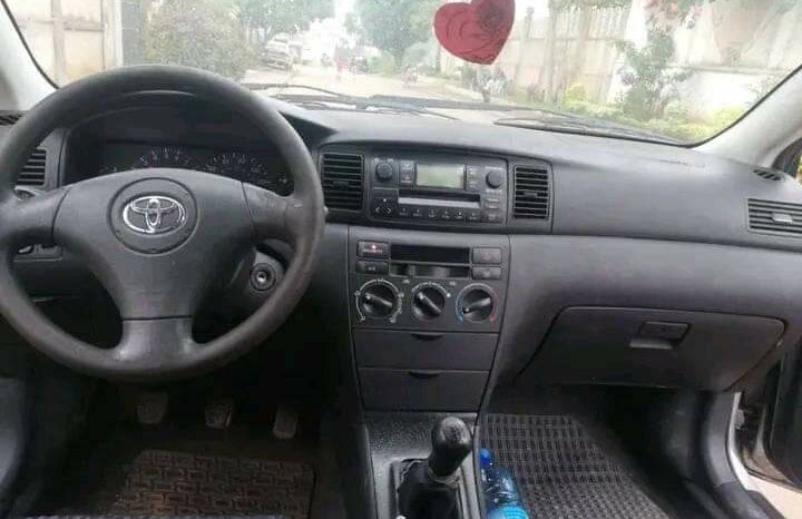 TOYOTA Corolla 115 2004 Yaoundé complet