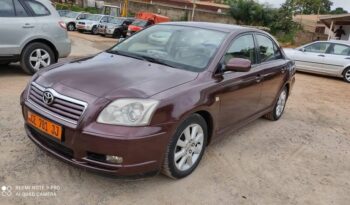 Toyota Avensis 2005 occasion Yaoundé complet