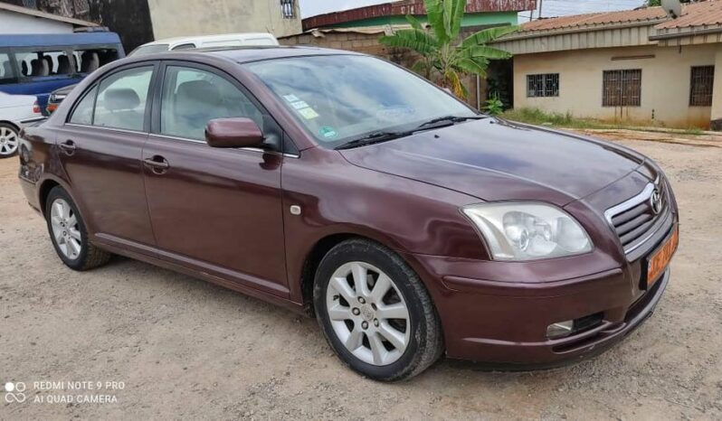 Toyota Avensis 2005 occasion Yaoundé complet