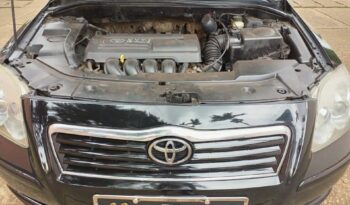 Toyota Avensis 2006 Douala complet