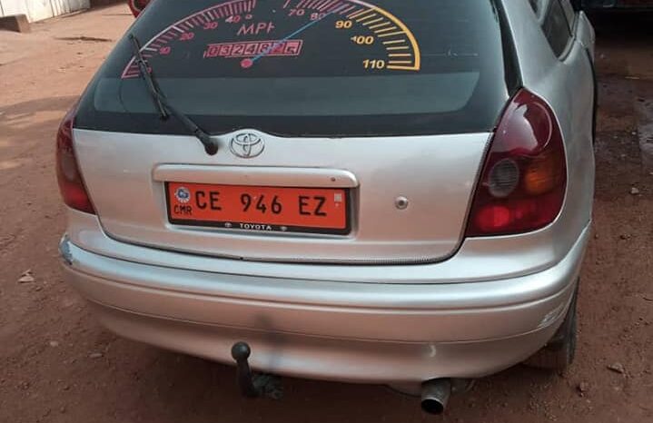 TOYOTA Corolla 110 2004 Yaoundé complet