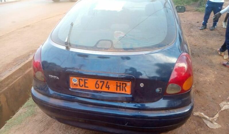 Toyota Corolla 111 Essence Yaoundé complet