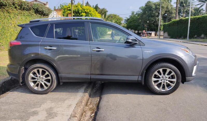 Toyota RAV4 2017 Douala complet