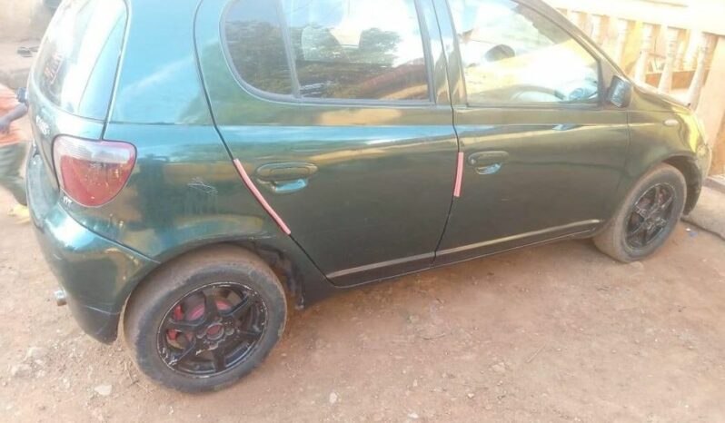 Toyota Yaris 2002 essence Yaoundé complet