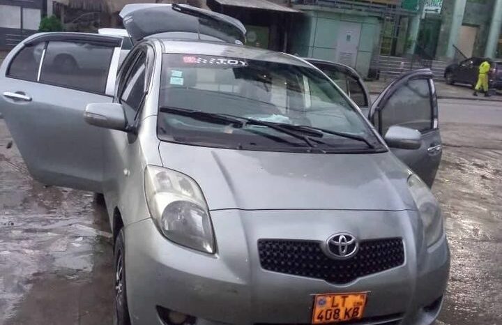 Toyota Yaris 2008 à vendre Douala complet