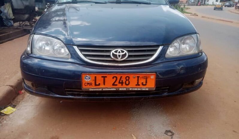 Toyota Avensis 2002 occasion à vendre Yaoundé complet