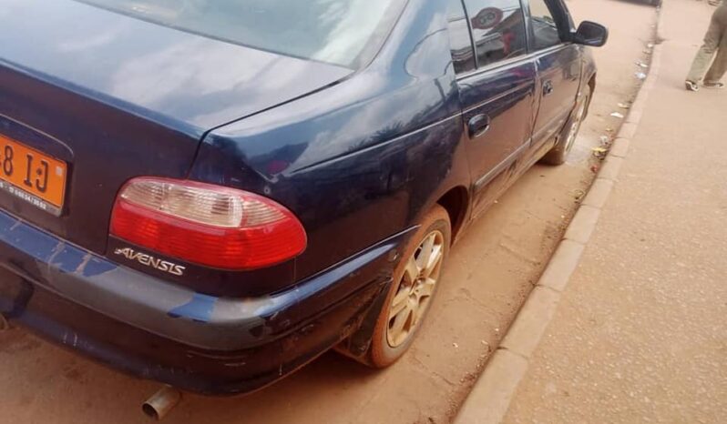 Toyota Avensis 2002 occasion à vendre Yaoundé complet