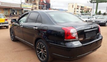 Avensis 2004 à vendre à Yaoundé  complet