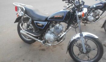 Moto Sanili point 6 à vendre à Douala complet