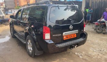 Nissan Pathfinder 2005 Douala complet