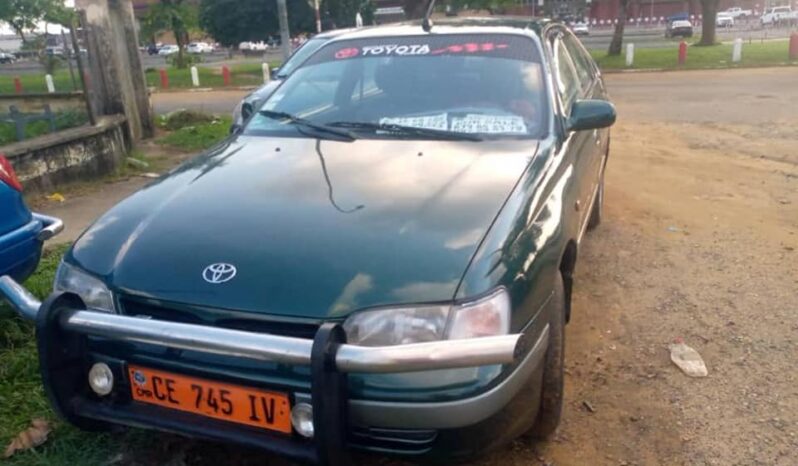 Toyota Carina E occasion Douala complet