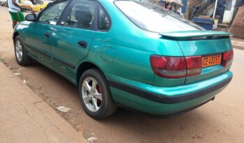 Toyota Carina E à Yaoundé complet