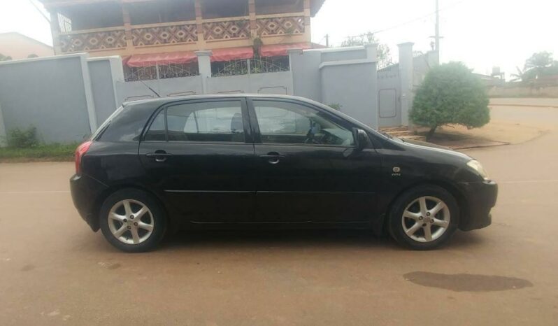 Toyota corolla 115 2004 à vendre à Yaoundé complet