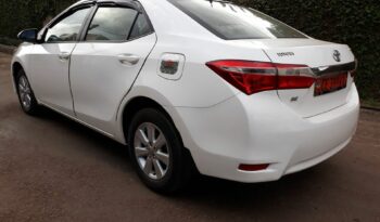 Toyota Corolla 115 2015 occasion Douala complet