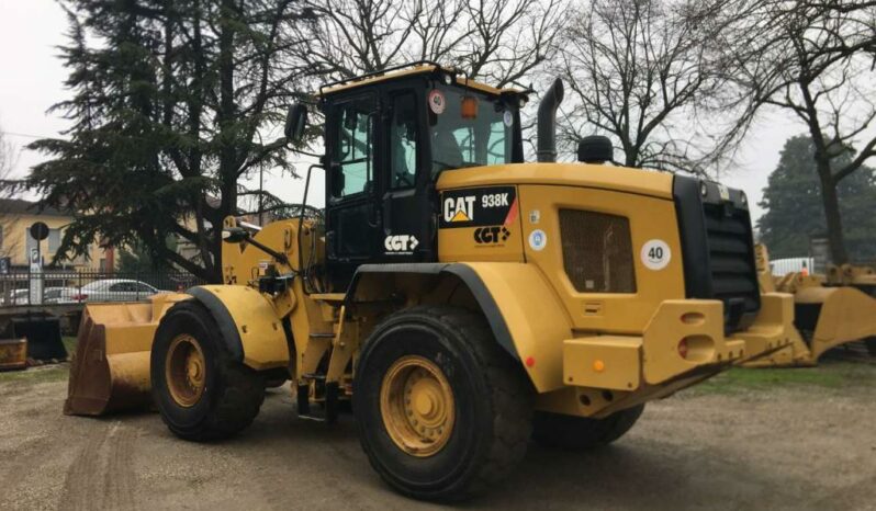 Location engin chargeuse sur pneus Caterpillar 938K à Douala complet