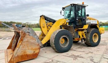 Location engin chargeuse sur pneus Caterpillar 938M à Douala complet