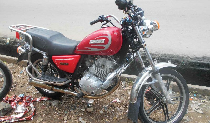 Moto-BLI-occasion-à-vendre à Douala complet