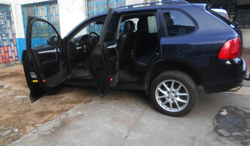 Porsche Cayenne 2006 à vendre à Douala complet