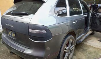 Porsche Cayenne 2010 occasion Douala complet