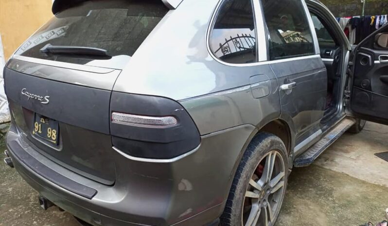 Porsche Cayenne 2010 occasion Douala complet