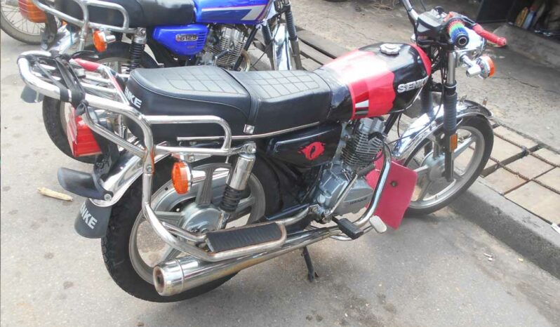 Moto d’occasion Senke à vendre Douala complet