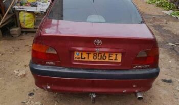 Toyota Avensis 2000 à vendre Douala complet