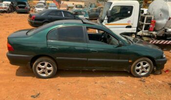 Avensis berline 2002 Douala complet