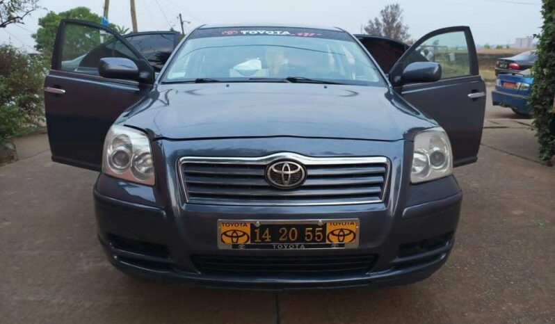 Avensis leafback 2005 Yaoundé complet