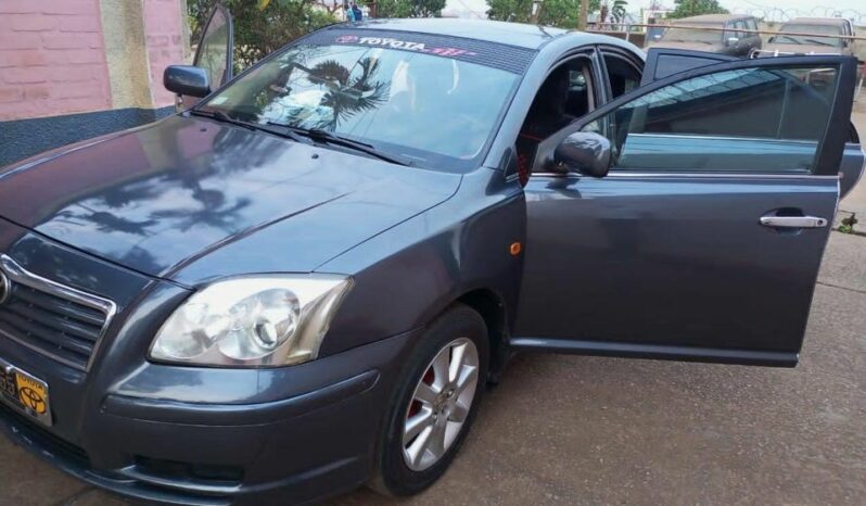 Avensis leafback 2005 Yaoundé complet