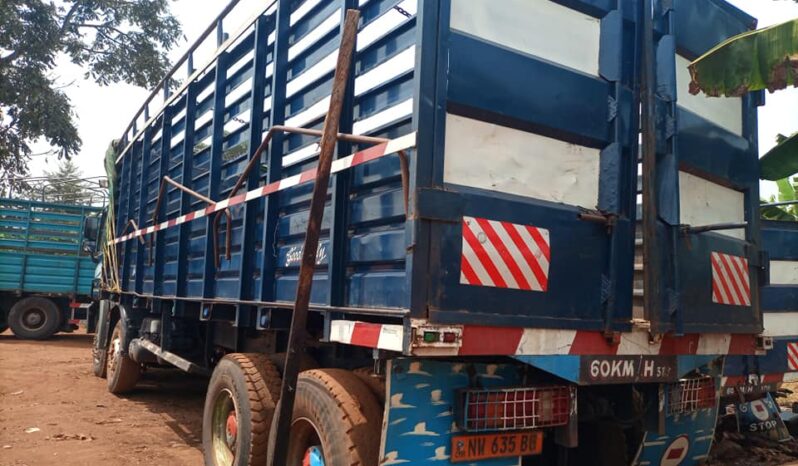 Camions Mercedes Actros MP1 à vendre Mbouda complet