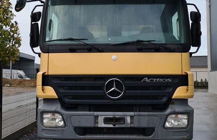 Camion benne Mercedes-Benz Actros 3341 Yaoundé complet