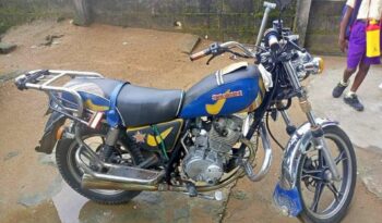 Moto sanili à vendre Douala complet