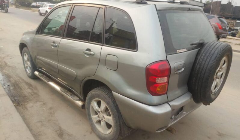 Rav4 2005 occasion Douala complet