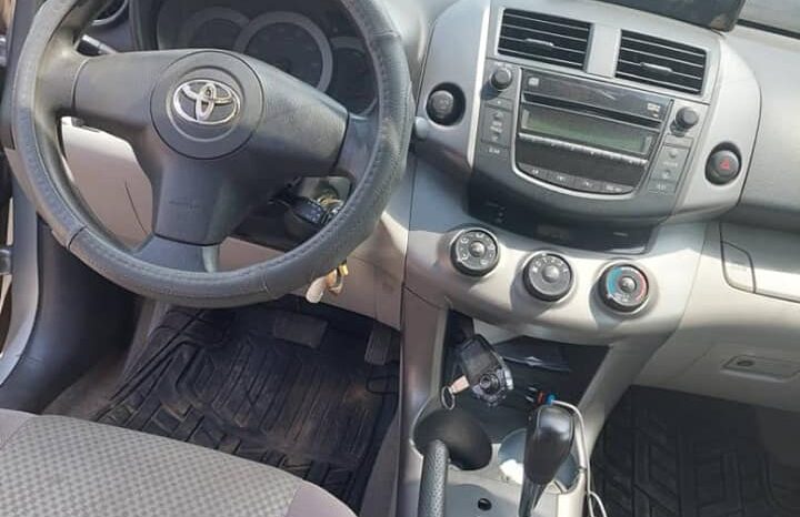 TOYOTA RAV4 2009 automatique Douala complet