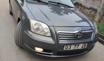 Toyota Avensis 2005 tête de cochon Douala complet