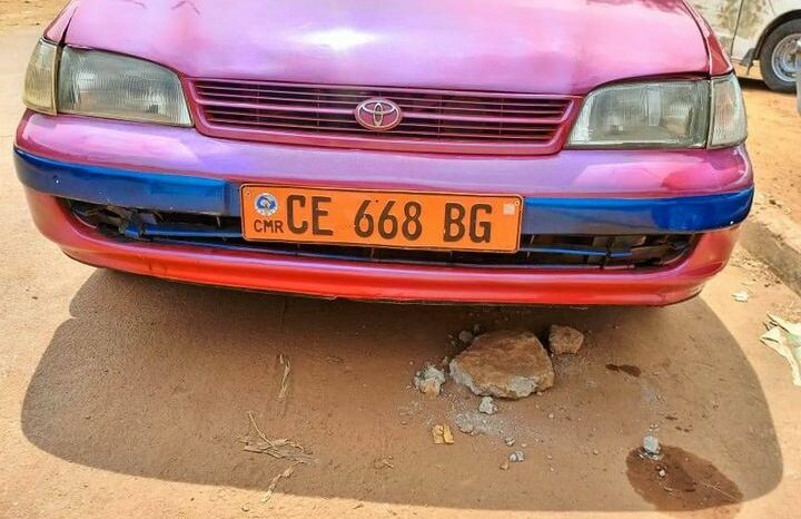 Toyota Carina berline Manuelle  Yaoundé complet