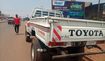 Toyota Hilux Pickup 2000 à vendre Bafoussam complet