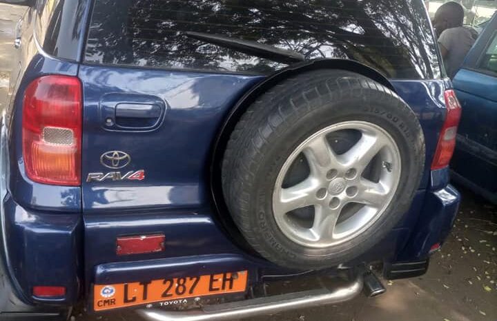 Toyota RAV4 2002 Douala complet