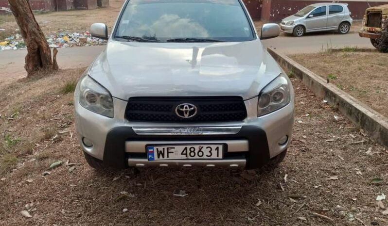 Toyota RAV4 2008 Essence Douala complet