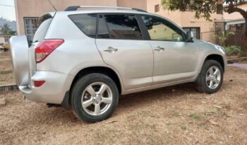 Toyota RAV4 2008 Essence Douala complet