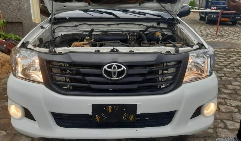 Toyota Hilux 2014 occasion à vendre Douala complet