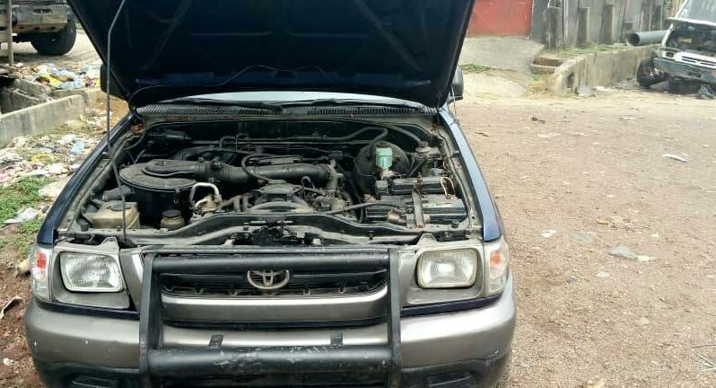 Toyota hilux double cabine à vendre Douala complet