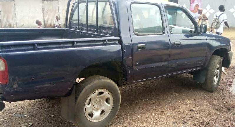 Toyota hilux double cabine à vendre Douala complet