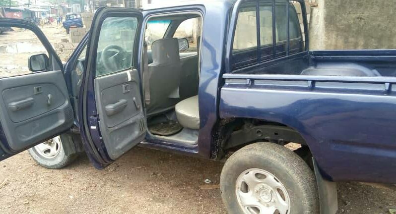 Toyota hilux double cabine à vendre Douala complet