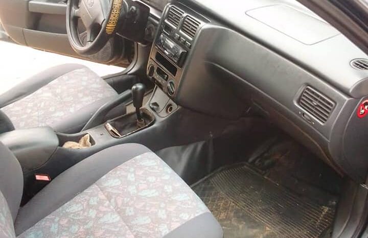 TOYOTA CARINA 3 LONG CHÂSSIS  Douala  complet